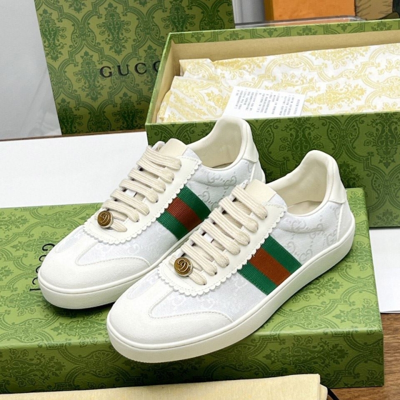 G*u*i casual shoes